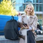 backpack_laptop_techzone_lite_negra_ambientada