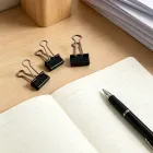 sujetadocumentos_officemax_negros_19mm_24_piezas--4-